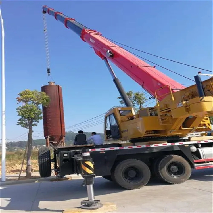 宁化县吊车租赁作业时的保养和维护