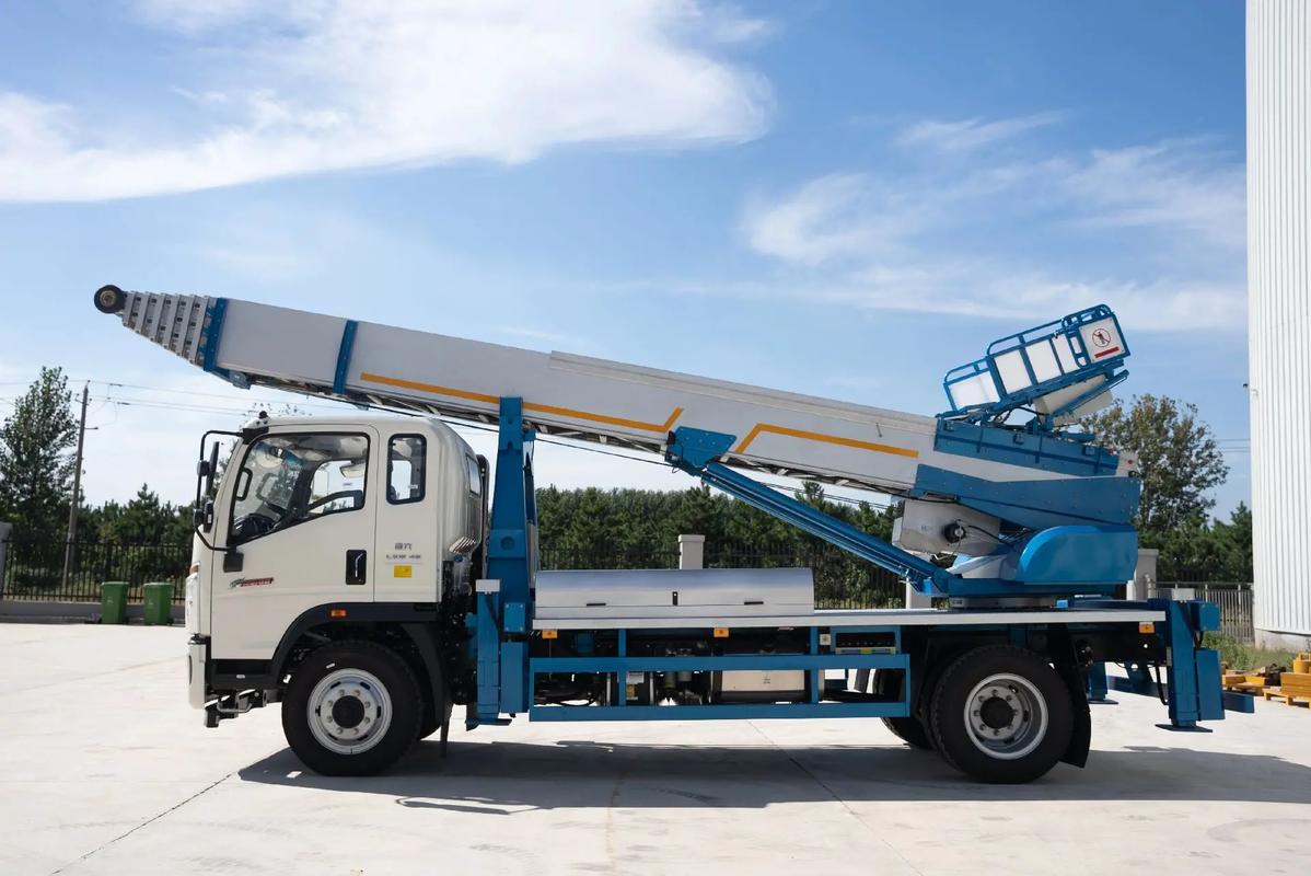 宁化县云梯上料车租赁费用